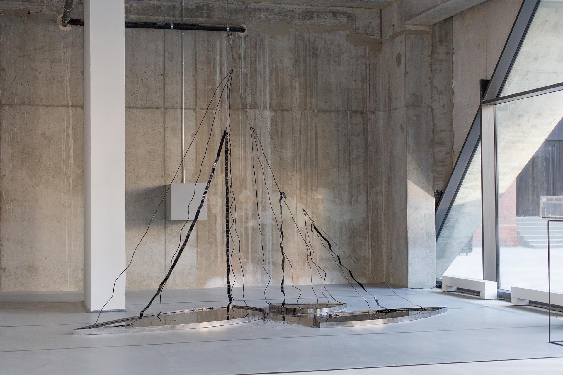 Kinetic composition with oil