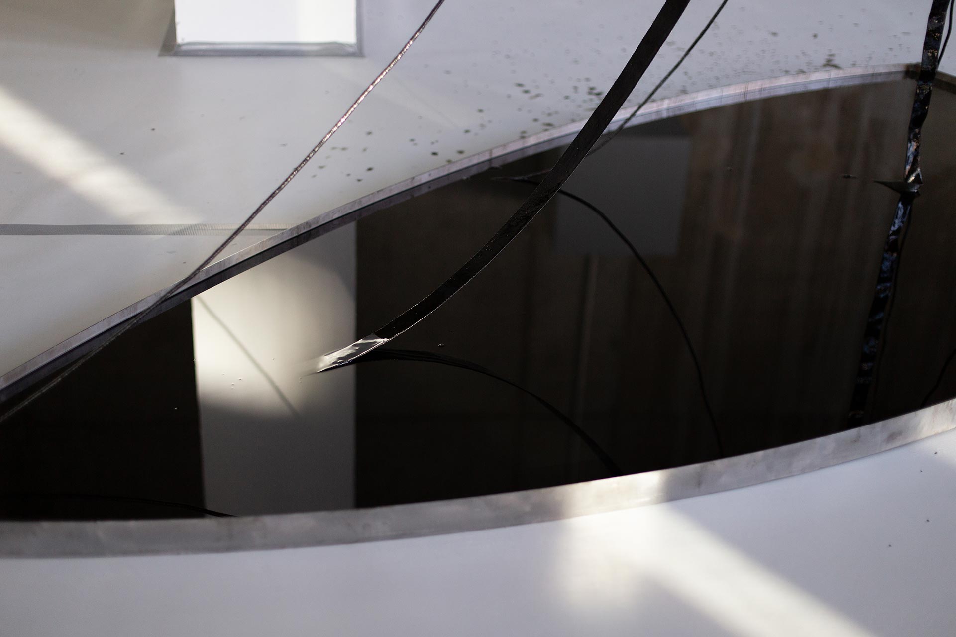 Kinetic composition with oil